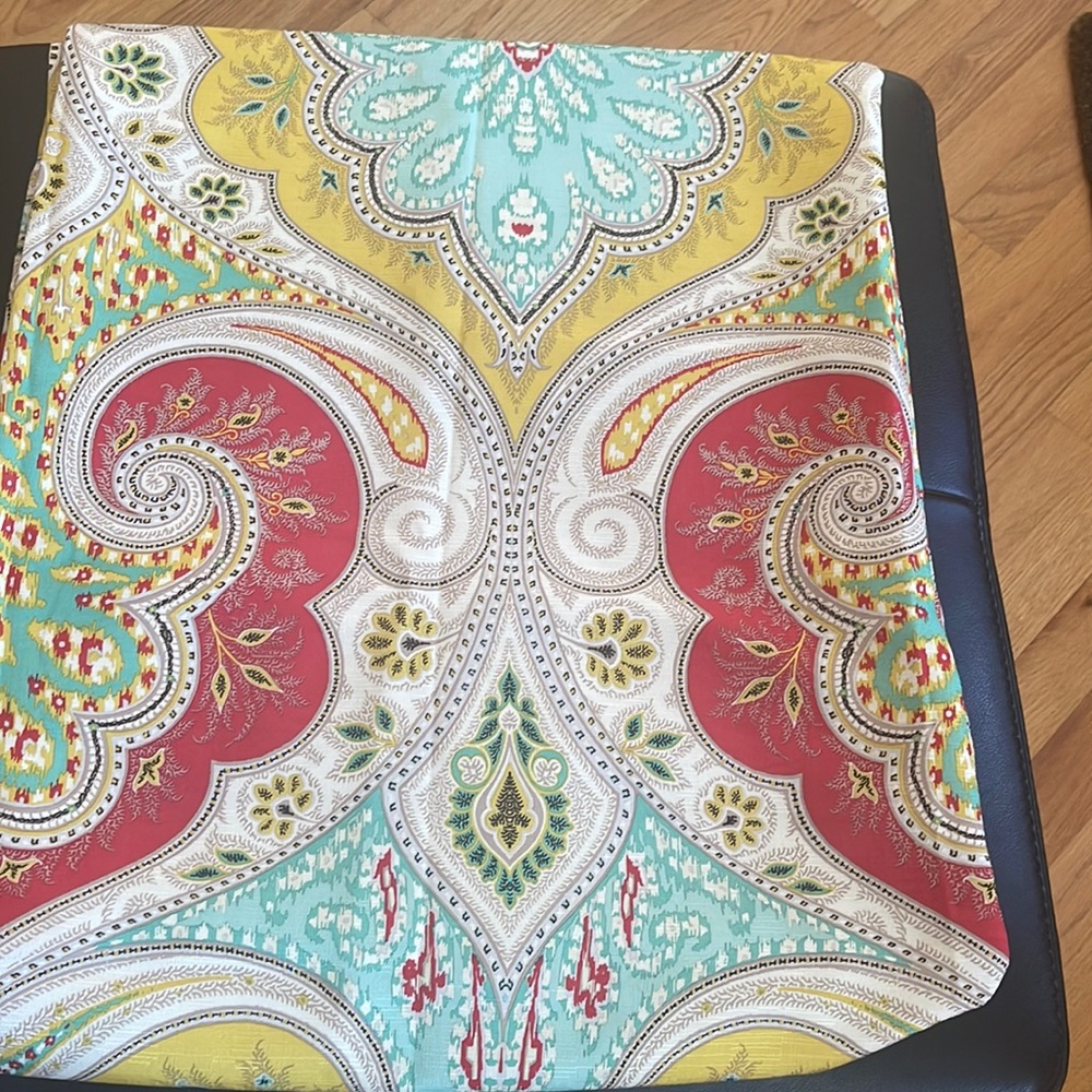 Paisley print table cloth size 52 x 70